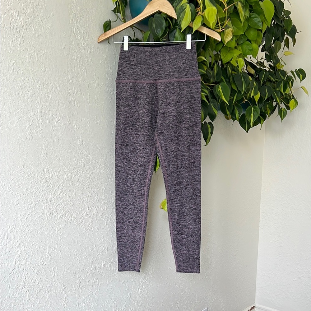 Beyond Yoga Gray Leggings with Stretchy Athletic Fabric